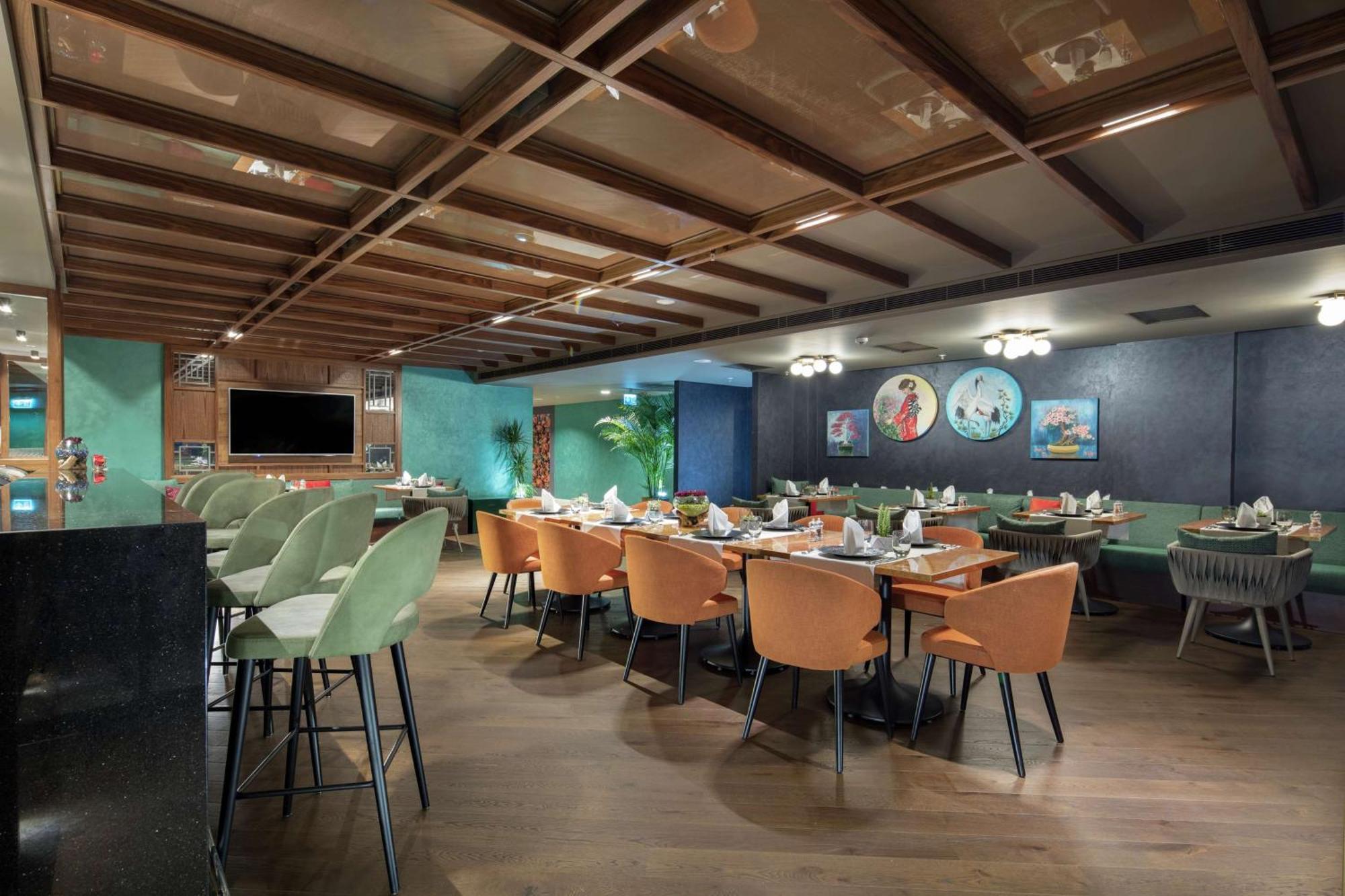 더블트리 바이 힐튼 안탈야 시티 센터 안탈리아 외부 사진 The interior of the restaurant